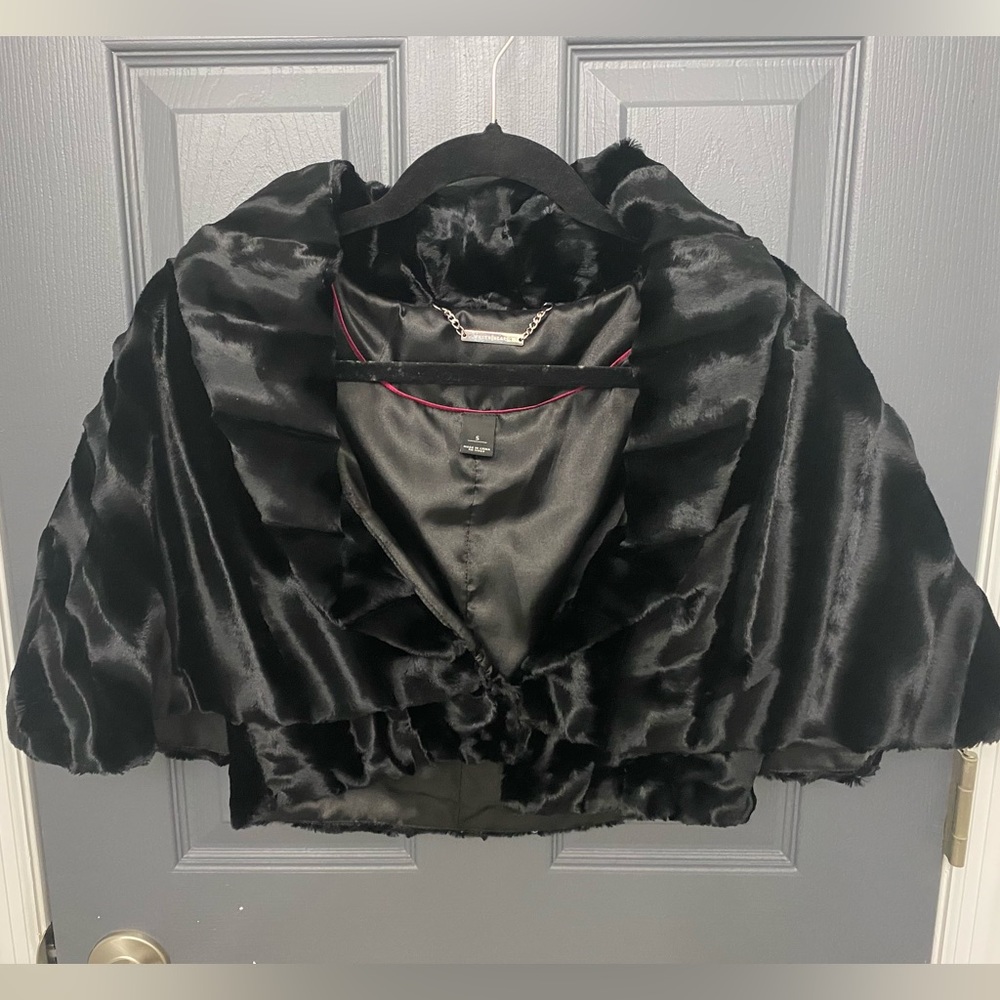 Size Small Faux Fur Bolero